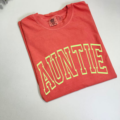 Auntie Comfort Colors T-Shirt – Puff Print Tee for Cool Aunts