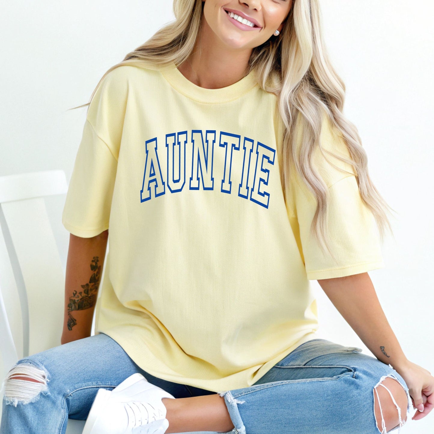 Auntie Comfort Colors T-Shirt – Puff Print Tee for Cool Aunts